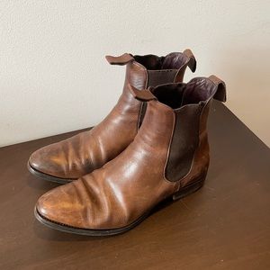 Carmina Chelsea Boot - Brown